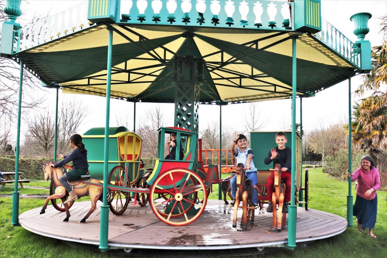 Camping De L'Orangerie De Lanniron Quimper Eksteriør billede